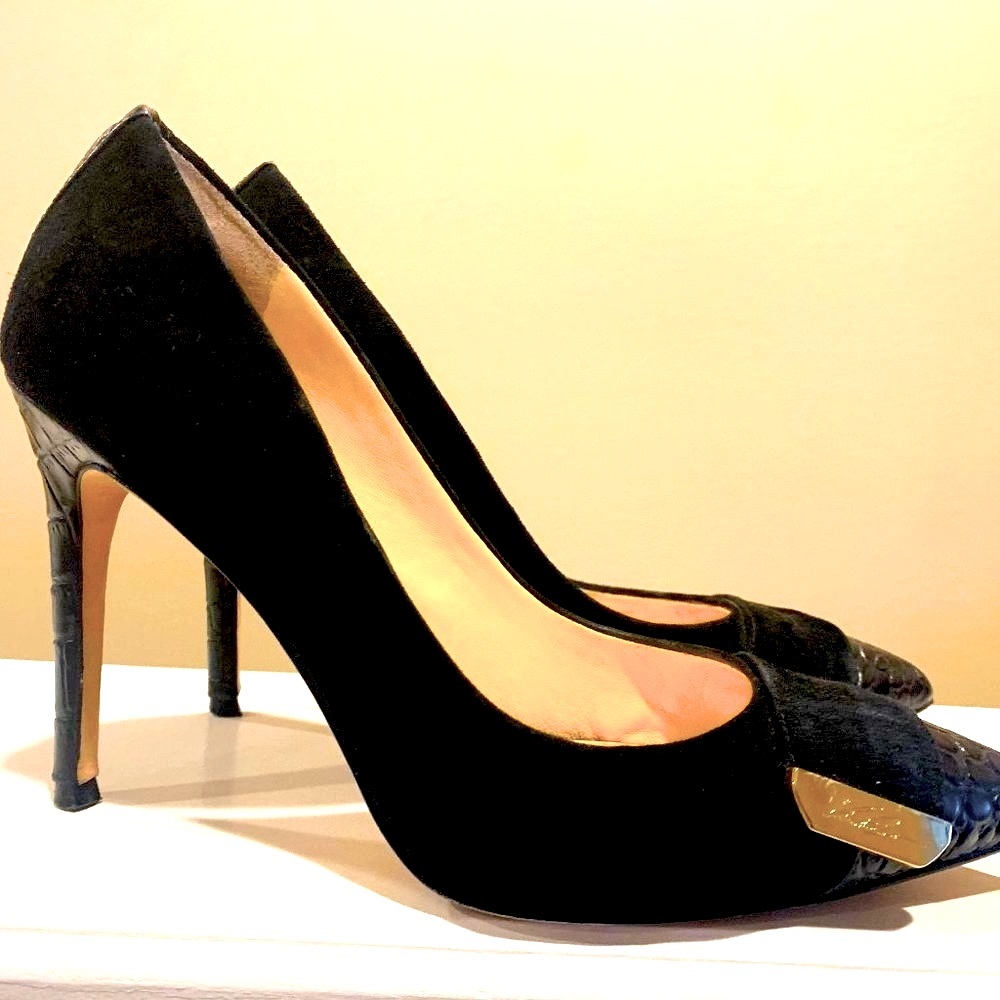Vince Camuto Pumps